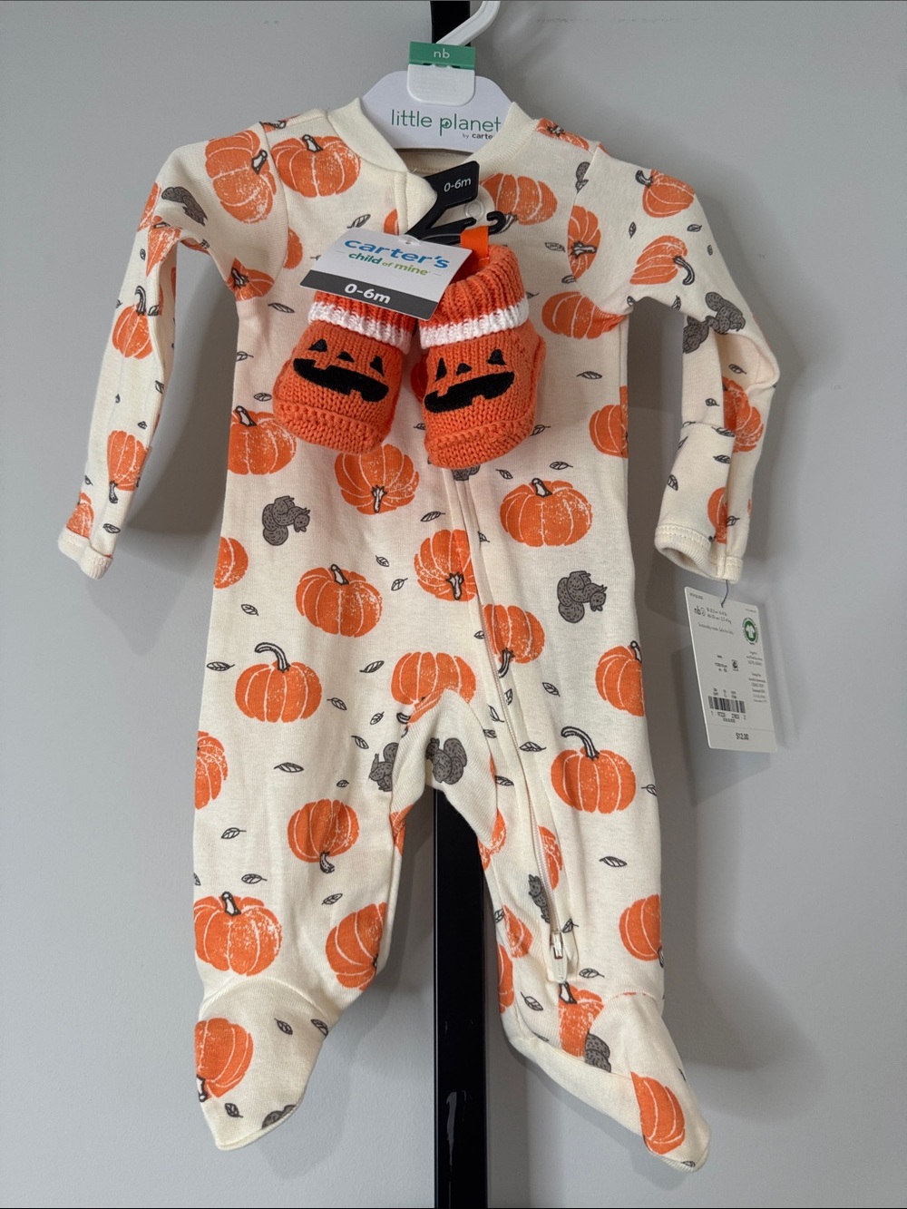 Carter's Pumpkin Newborn Sleeper with Halloween Booties 0-6 Months New NWT